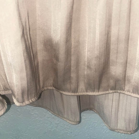 Old Navy Champagne Camisole Top - Picture 8 of 8